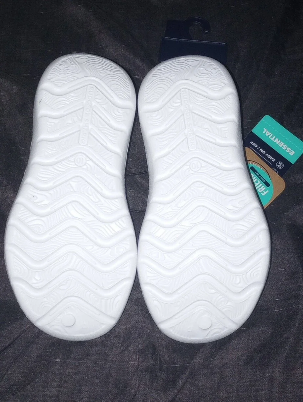 NWT Rugged Shark Slip-On Clogs in Pastel Ombre, Size 10